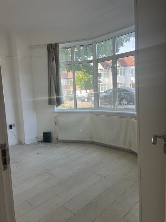 Handale Avenue, London, NW4 4LR