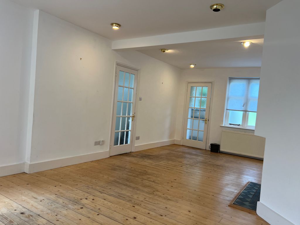 20 Wordsworth Walk, London, NW11 6AU